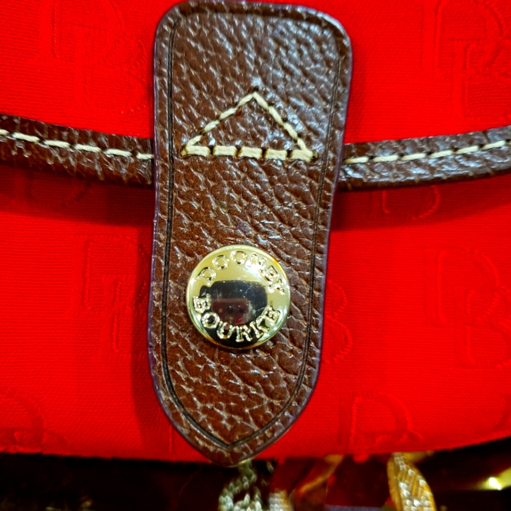 EUC BEUTIFUL DOONEY BOURKE WRISTLET.
